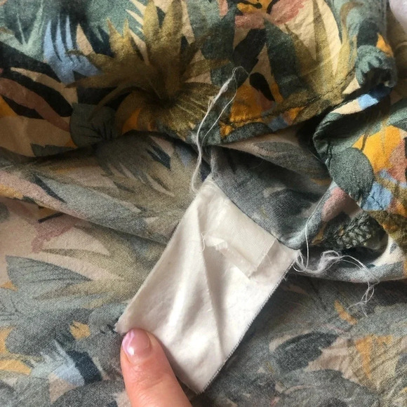 Galeries Lafayette tropical  print drop sleeve blouse size small - Picture 3 of 10